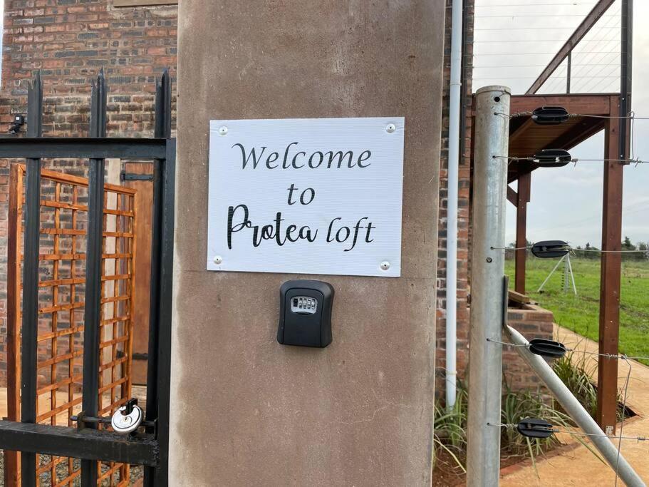 Protea Loft - Romantic Stay - No Load Shedding Hilton Eksteriør bilde