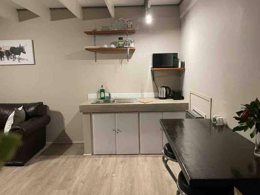 Protea Loft - Romantic Stay - No Load Shedding Hilton Eksteriør bilde